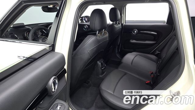 MINI Cooper Clubman High 2nd 2021 — фото 16