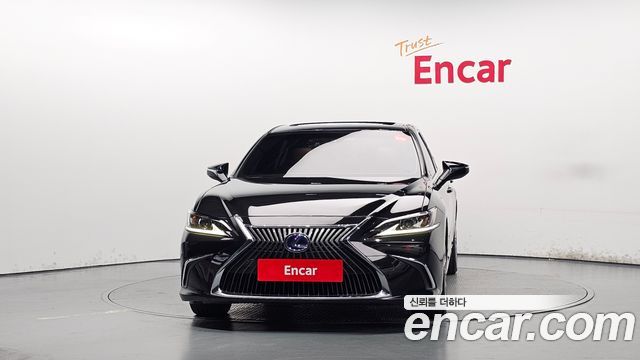 Lexus ES300h (VII) Luxury Plus 2019 — фото 3