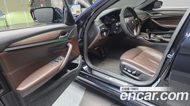 BMW 5 Series (G30) 530i xDrive M Sport Package Plus 2018 — фото 10
