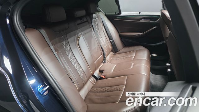 BMW 5 Series (G30) 530i xDrive M Sport Package Plus 2018 — фото 11