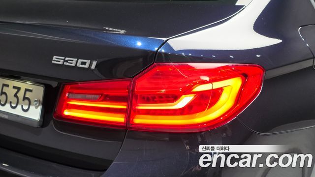 BMW 5 Series (G30) 530i xDrive M Sport Package Plus 2018 — фото 23