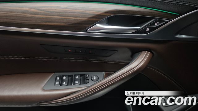 BMW 5 Series (G30) 530i xDrive M Sport Package Plus 2018 — фото 27