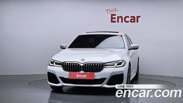 BMW 5 Series (G30) 520i M Sport 2023 — фото 3