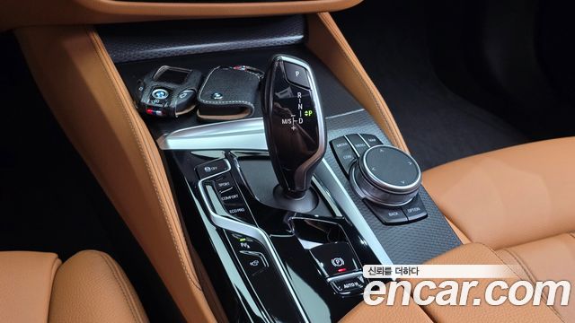 BMW 5 Series (G30) 520i M Sport 2023 — фото 9