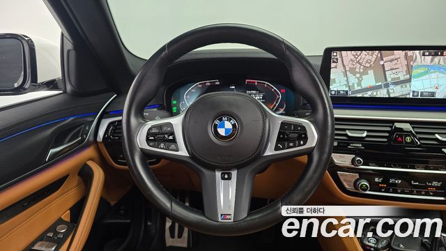 BMW 5 Series (G30) 520i M Sport 2023 — фото 17