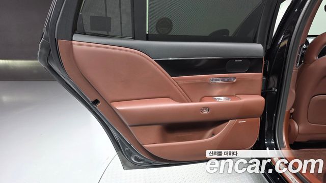 Genesis G90 (RS4) Gasoline 3.5 Turbo AWD 2023 — фото 25