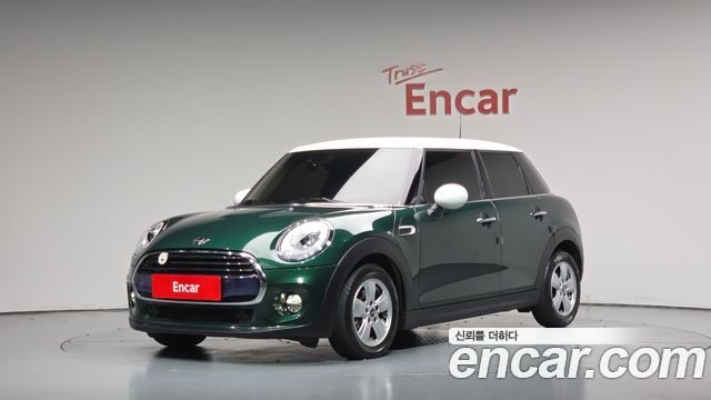 MINI Cooper 5Door Standard 3rd 2018 — фото 1