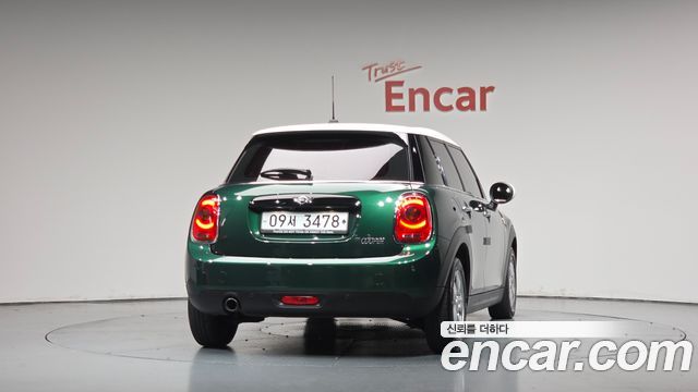 MINI Cooper 5Door Standard 3rd 2018 — фото 4