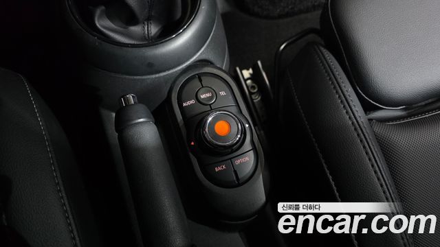 MINI Cooper 5Door Standard 3rd 2018 — фото 18