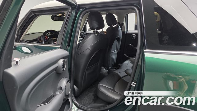 MINI Cooper 5Door Standard 3rd 2018 — фото 26