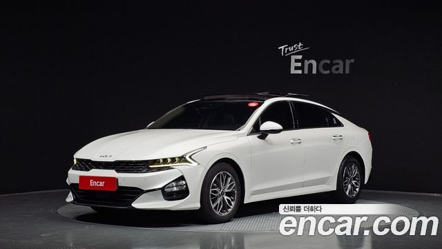 Kia K5 (III) 2.0 Noblesse 2022 — фото 1