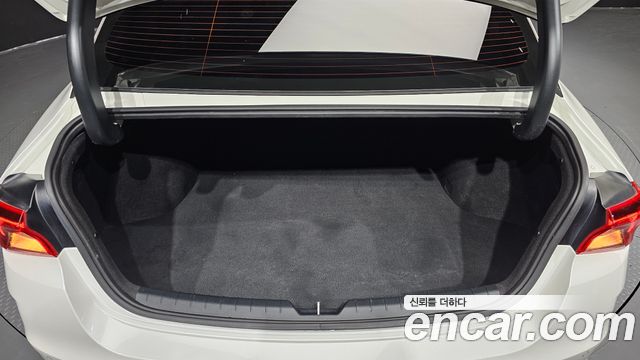 Kia K5 (III) 2.0 Noblesse 2022 — фото 20
