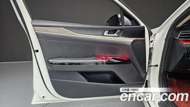 Kia K5 (III) 2.0 Noblesse 2022 — фото 24