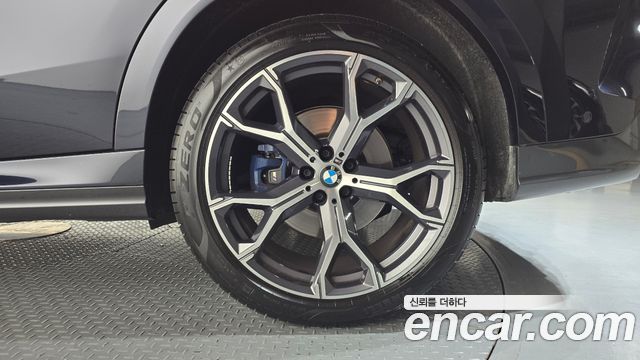BMW X6 (G06) xDrive40i M Sport 2022 — фото 21