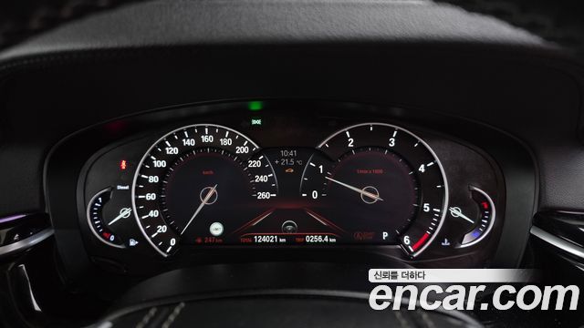 BMW 5 Series (G30) 520d Luxury Special Edition 2018 — фото 8