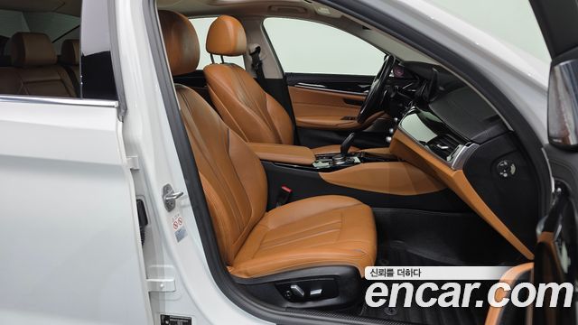 BMW 5 Series (G30) 520d Luxury Special Edition 2018 — фото 11