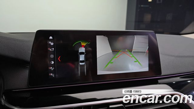 BMW 5 Series (G30) 520d Luxury Special Edition 2018 — фото 15