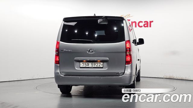 Hyundai Grand Starex 12-Seater LPi Smart 2020 — фото 4