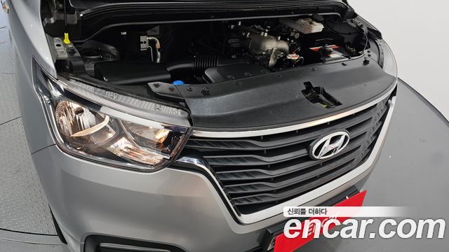 Hyundai Grand Starex 12-Seater LPi Smart 2020 — фото 6
