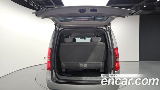 Hyundai Grand Starex 12-Seater LPi Smart 2020 — фото 20