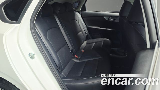 Kia K3 (II) 1.6 Prestige 2022 — фото 15