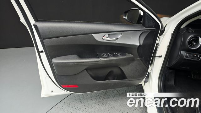 Kia K3 (II) 1.6 Prestige 2022 — фото 30