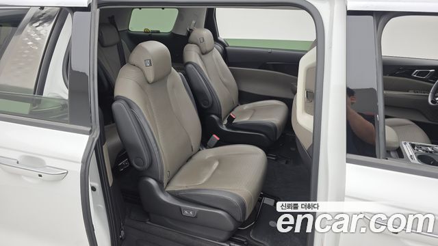 Kia Carnival (IV) HEV 9seater Signature 2025 — фото 12