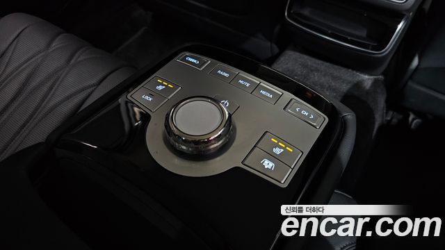 Genesis G80 (RG3) Gasoline 2.5 Turbo AWD 2025 — фото 19