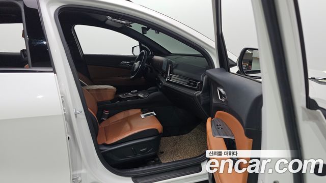 Kia Sportage (V) Gasoline 1.6 Turbo 2WD Signature Gravity 2023 — фото 18