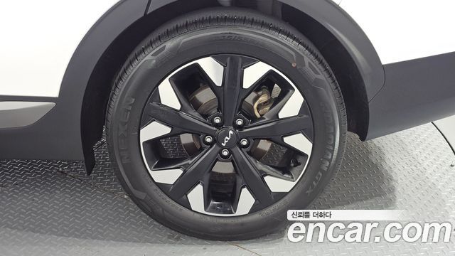 Kia Sportage (V) Gasoline 1.6 Turbo 2WD Signature Gravity 2023 — фото 21