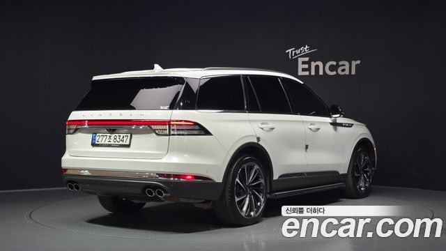 Lincoln Aviator (II) 3.0 Reserve  AWD 2022 — фото 2