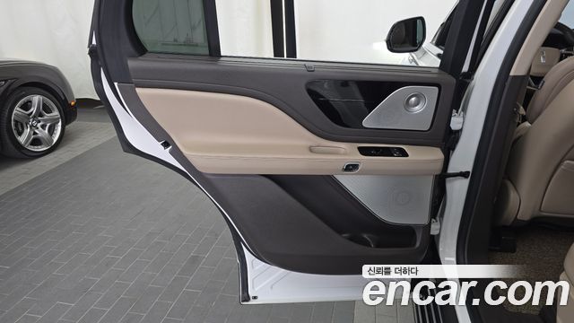 Lincoln Aviator (II) 3.0 Reserve  AWD 2022 — фото 25