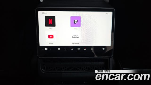 Tesla Model Y RWD 2025 — фото 31