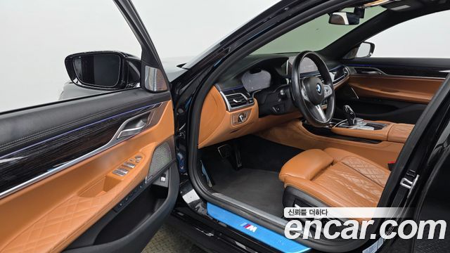 BMW 7 Series (G11) 740Li xDrive M Sport Package 2022 — фото 10