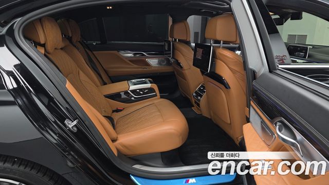 BMW 7 Series (G11) 740Li xDrive M Sport Package 2022 — фото 15