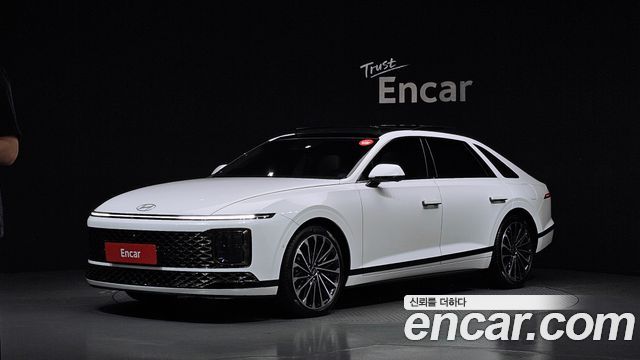 Hyundai Grandeur Hybrid (GN7) Calligraphy