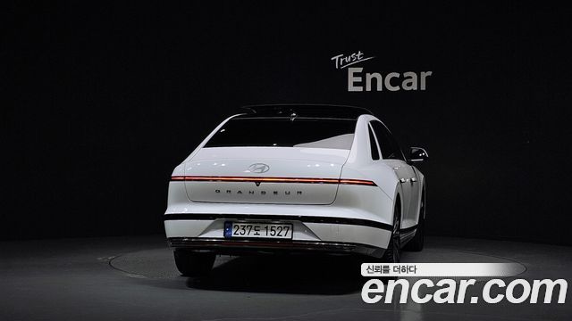 Hyundai Grandeur Hybrid (GN7) Calligraphy 2025 — фото 4