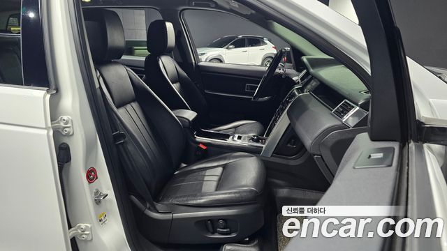 Land Rover Discovery Sport 2.0 TD4 SE 2018 — фото 10