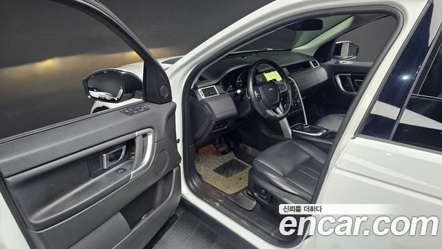 Land Rover Discovery Sport 2.0 TD4 SE 2018 — фото 11
