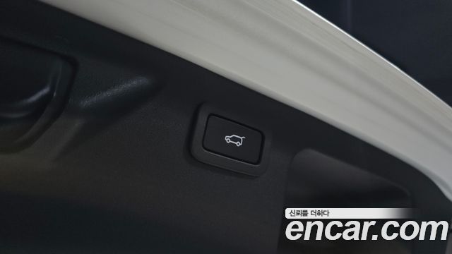 Land Rover Discovery Sport 2.0 TD4 SE 2018 — фото 19