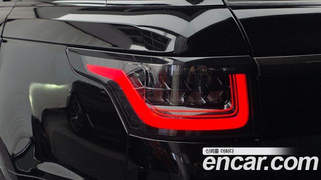 Land Rover Range Rover Sport (II) 5.0 SVR 2019 — фото 23