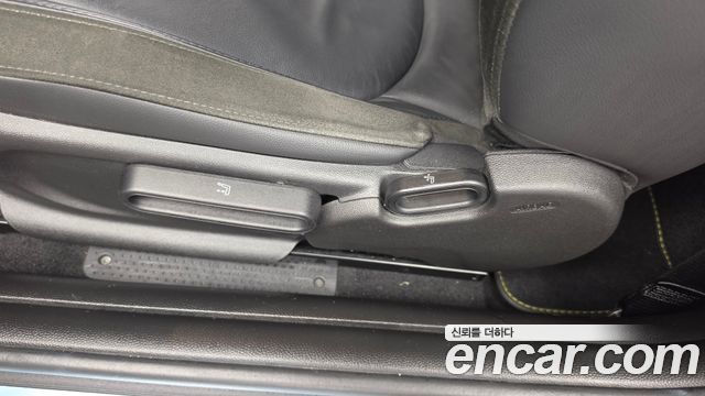 MINI Cooper Electric SE Electric 3rd 2022 — фото 26