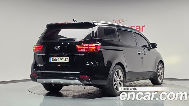 Kia Carnival 9-Seater Noblesse Special 2019 — фото 2