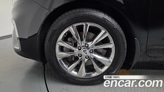 Kia Carnival 9-Seater Noblesse Special 2019 — фото 5