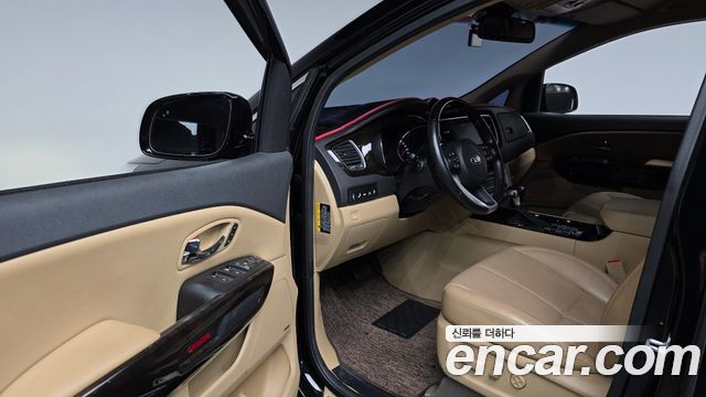 Kia Carnival 9-Seater Noblesse Special 2019 — фото 10