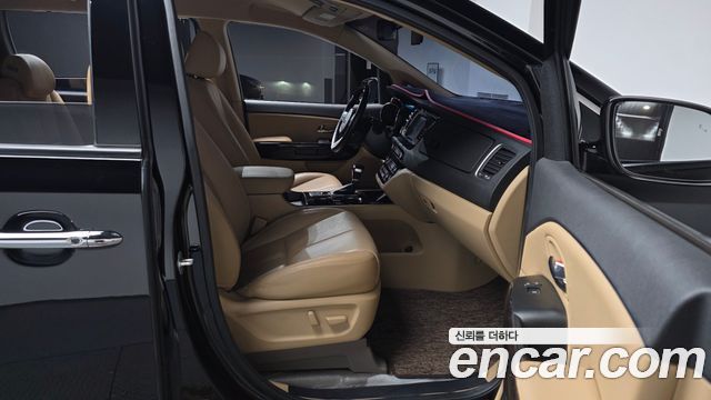 Kia Carnival 9-Seater Noblesse Special 2019 — фото 11