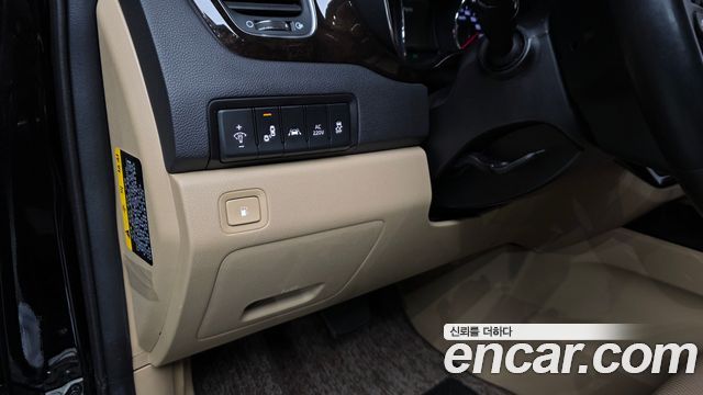 Kia Carnival 9-Seater Noblesse Special 2019 — фото 14