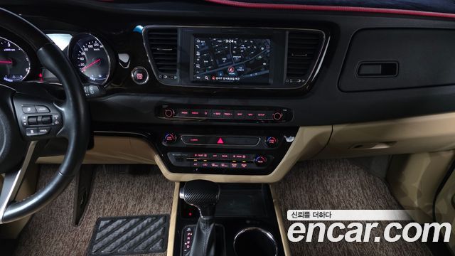 Kia Carnival 9-Seater Noblesse Special 2019 — фото 15