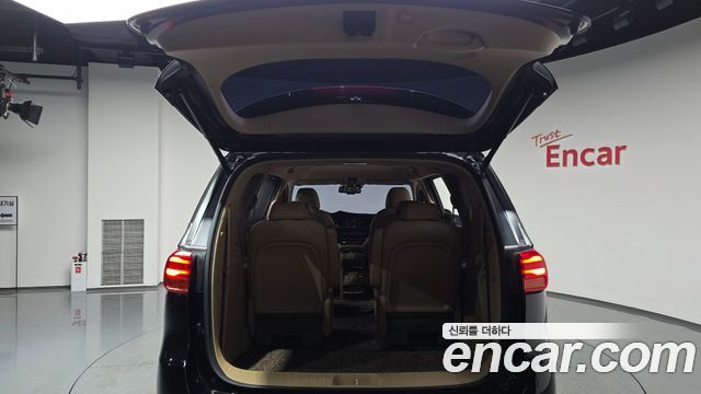 Kia Carnival 9-Seater Noblesse Special 2019 — фото 20