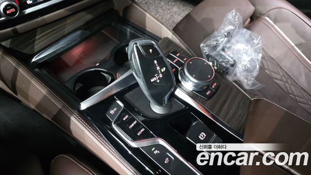 BMW 5 Series (G30) 530i xDrive M Sport Package Plus 2018 — фото 9